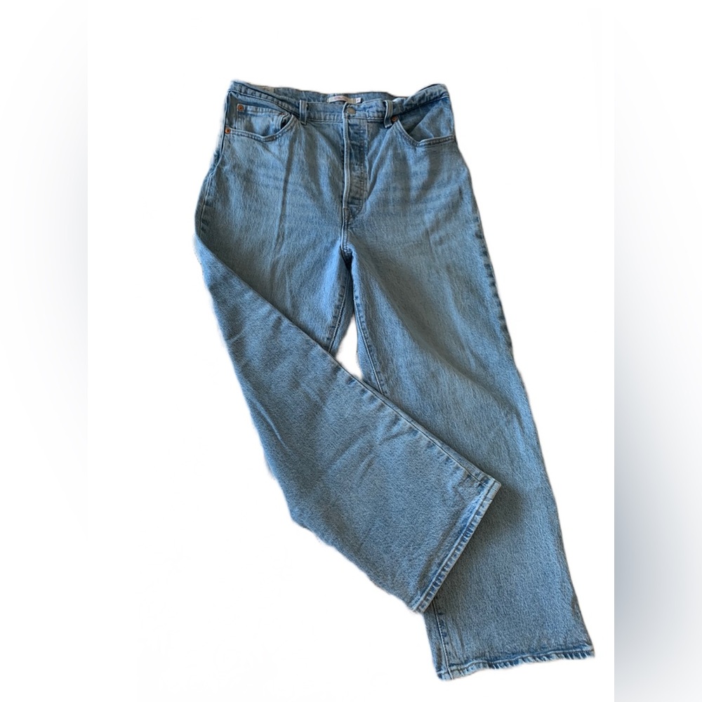 Levi’s Ribcage Straight Ankle